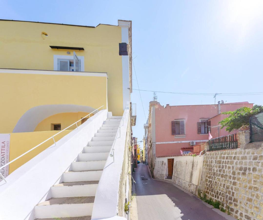 Palazzo Attila - Gioia Apartments Procida Esterno foto